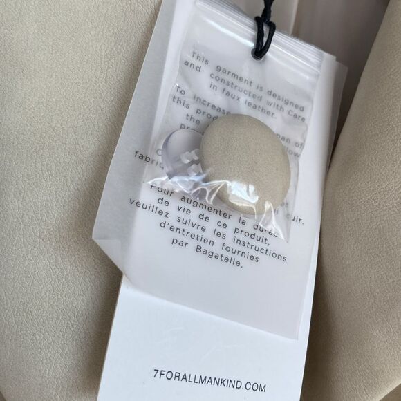 7 For All Mankind Creme Faux Leather Collared Buttoned Lined Jacket Small NWT - Picture 4 of 6
